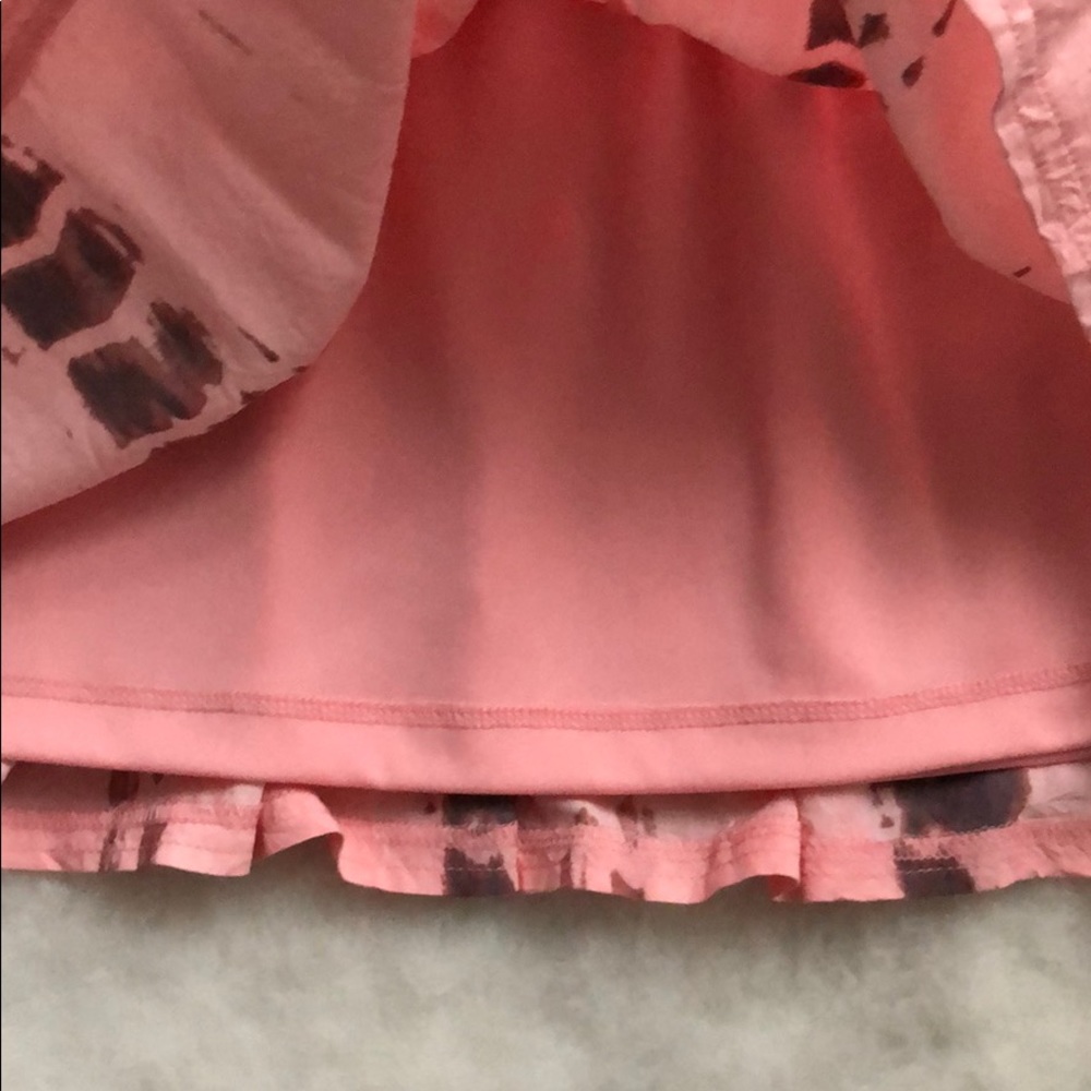 A&E skirt - Picture 3 of 3